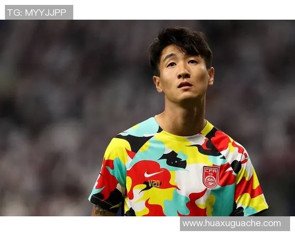 中国足球球星热爱祖国的心声与行动展现足坛真情